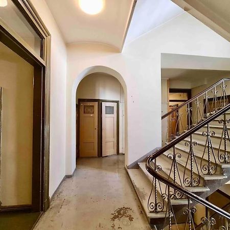 Stylish Studio In Downtown ヘルシンキ エクステリア 写真