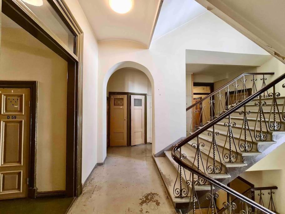 Stylish Studio In Downtown ヘルシンキ エクステリア 写真